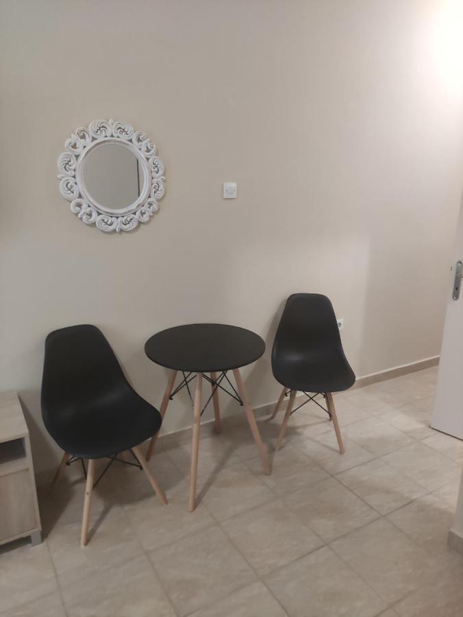 G M 3 Rooms Kentpo In The Heart Of The City Larissa Buitenkant foto