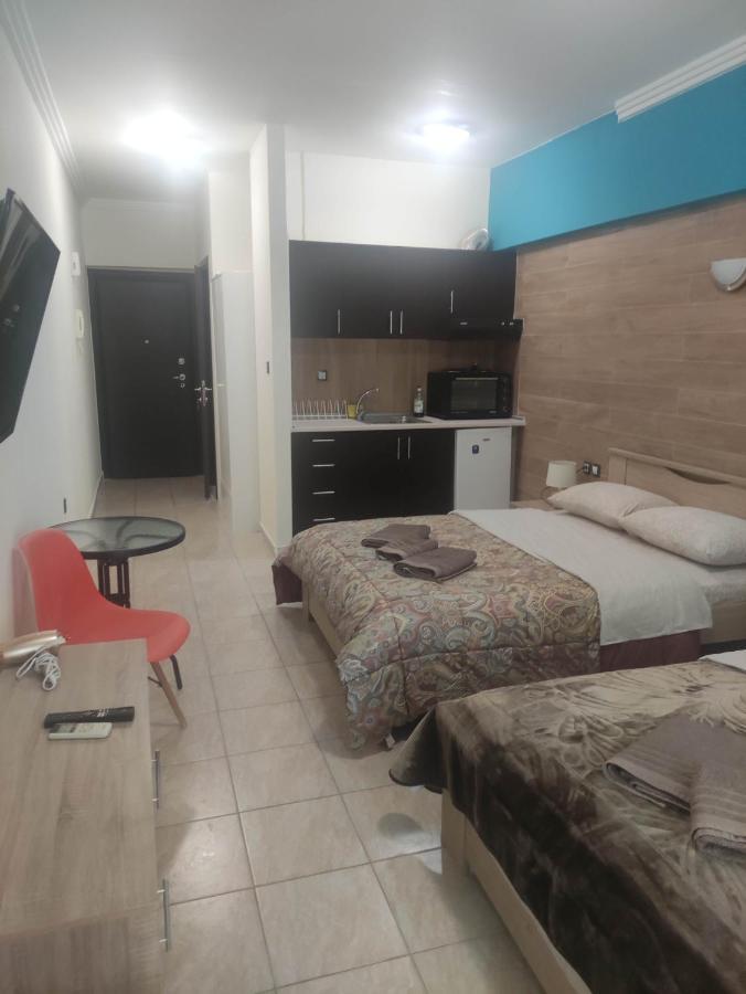 G M 3 Rooms Kentpo In The Heart Of The City Larissa Buitenkant foto