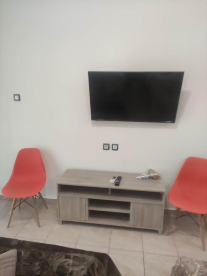 G M 3 Rooms Kentpo In The Heart Of The City Larissa Buitenkant foto